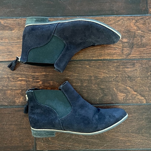 Cute Black Ankle Boots - Picture 1 of 6